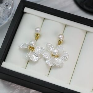 Elegant Pearl and Floral Gold Earrings